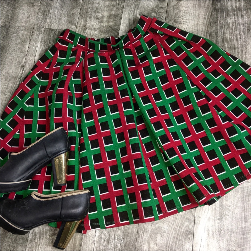 LuLaRoe Small Madison Skirt. Elegant Collection.